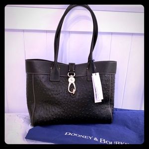 Dooney & Bourke Large Amelie Shoulder Bag black